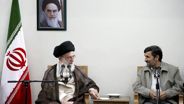 Верховный лидер Ирана аятолла Али Хаменеи и Махмуд Ахмадинежад - Sputnik Казахстан