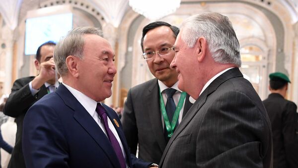 Нурсултан Назарбаев и госсекретарь США Рекс Тиллерсон - Sputnik Казахстан