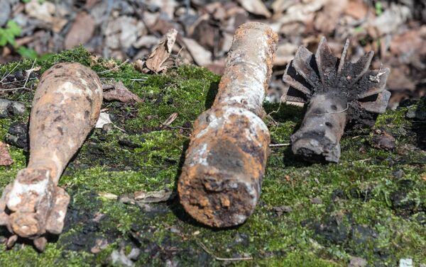 Найденные при раскопках боеприпасы - Sputnik Казахстан