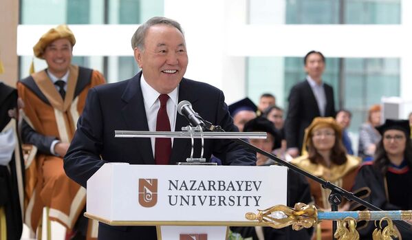 Участие Нурсултана Назарбаева в церемонии вручения дипломов выпускникам Назарбаев Университета - Sputnik Казахстан