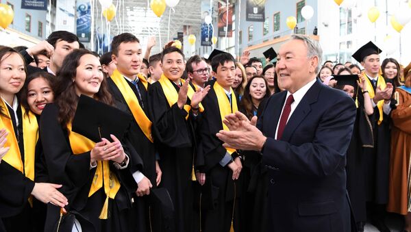 Участие Нурсултана Назарбаева в церемонии вручения дипломов выпускникам Назарбаев Университета - Sputnik Казахстан