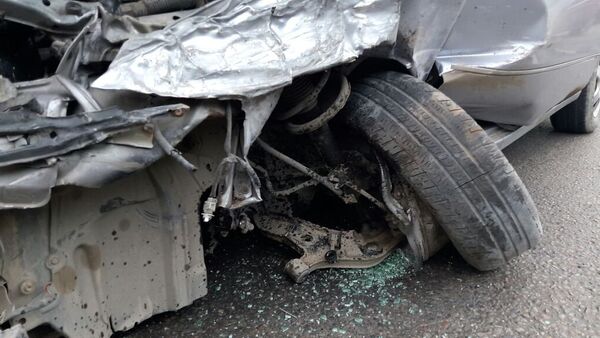 Колесо взорвалось в движущемся автомобиле в Алматы - Sputnik Казахстан