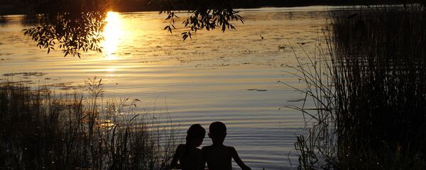 Өзенге шомылу - Sputnik Қазақстан