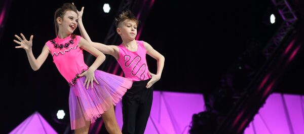 Архивное фото детей - участников конкурса по спортивным танцам - Sputnik Казахстан