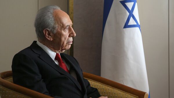 Архивное фото экс-президента Израиля Шимона Переса - Sputnik Казахстан