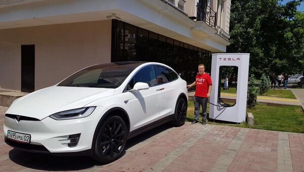 Первая станция быстрой зарядки для электрокаров Tesla Supercharged в Казахстане - Sputnik Казахстан