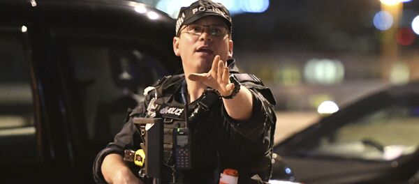 Полицейский в Лондоне - Sputnik Казахстан