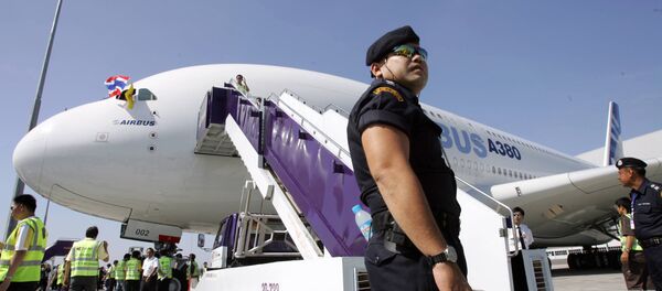 Служба безопасности в аэропорту Бангкока, архивное фото Служба безопасности в аэропорту Бангкока, архивное фото - Sputnik Казахстан