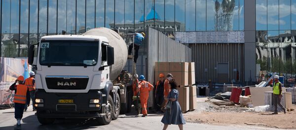 Строительство Абу Даби Плаза в Астане Строительство Абу Даби Плаза в Астане - Sputnik Казахстан