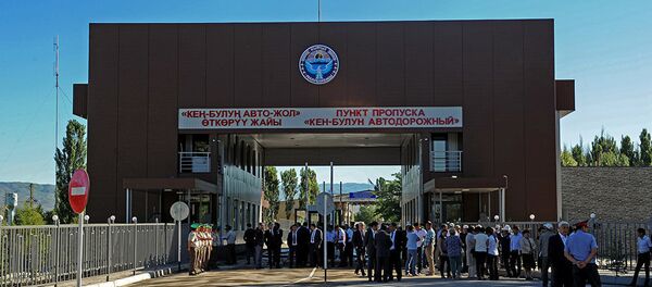 КПП на участке автомобильной дороге на границе Казахстана и Кыргызстана - Sputnik Казахстан