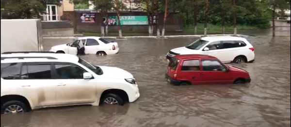 Костанай утопает в дождевой воде - Sputnik Казахстан