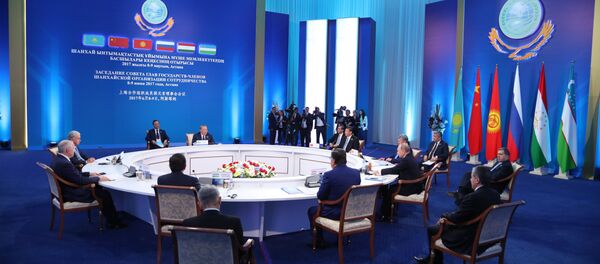 Заседание cовета глав государств-членов ШОС в узком составе Заседание cовета глав государств-членов ШОС в узком составе - Sputnik Казахстан