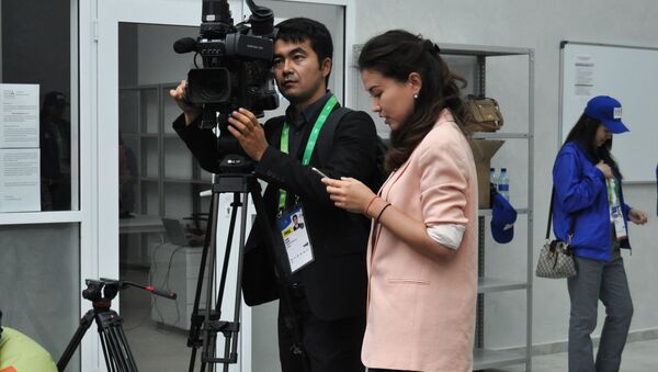 Журналисты работают в пресс-центре выставки ЭКСПО - Sputnik Казахстан