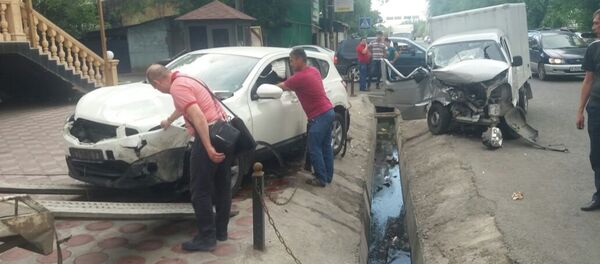 Тройное ДТП произошло в Алматы - Sputnik Казахстан