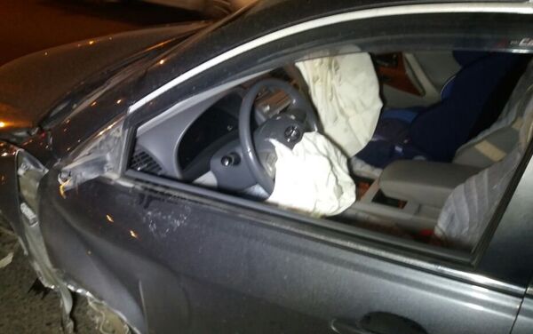 В автомобиле с оторвавшимся колесом сработали подушки безопасности - Sputnik Казахстан