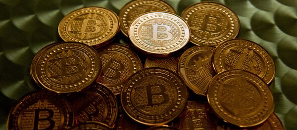 Биткоин, архивное фото Биткоин, архивное фото - Sputnik Казахстан