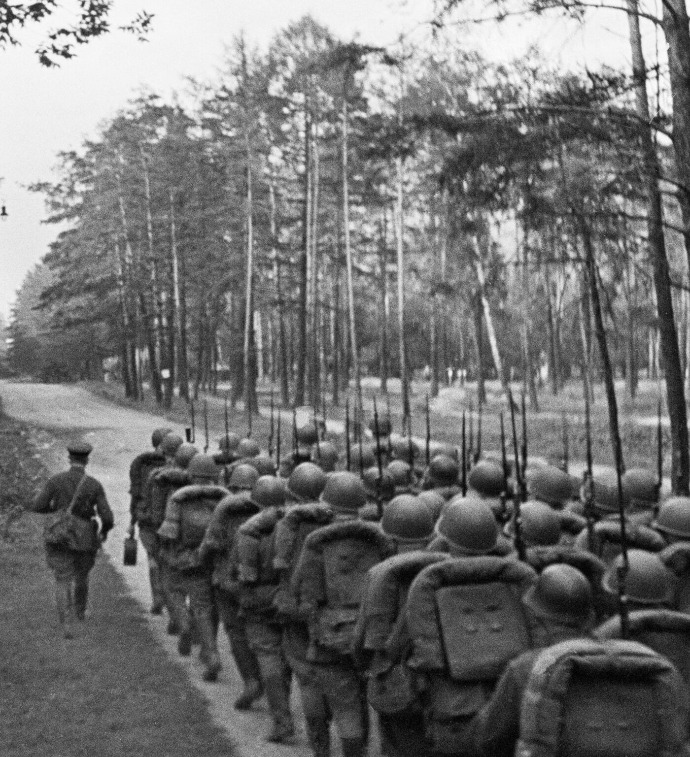 Макс Барских пенисін көрсетті Үйде жасалған ресейлік кончиктер жинағы