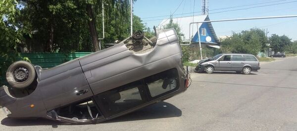 ДТП с перевернутым авто в Алматы - Sputnik Казахстан