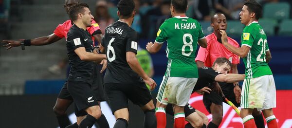 Футбол. Кубок конфедераций-2017. Матч Мексика – Новая Зеландия Футбол. Кубок конфедераций-2017. Матч Мексика – Новая Зеландия - Sputnik Казахстан