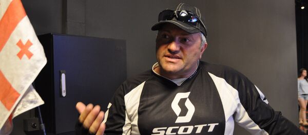 Грузинский велопутешественник Нодар Беридзе - Sputnik Казахстан