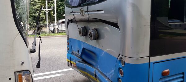 Автобус врезался в троллейбус в Алматы Автобус врезался в троллейбус в Алматы - Sputnik Казахстан