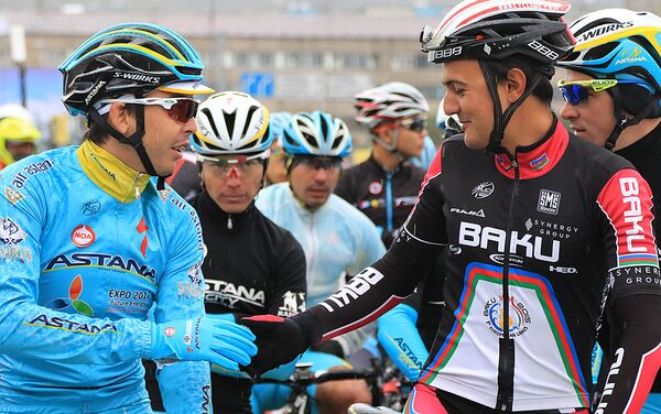 Гонщики велокоманд Astana Pro Team и Synergy Baku Cycling Project - Sputnik Казахстан