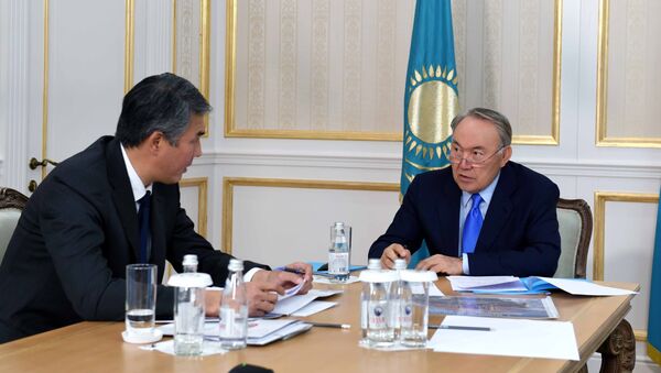 Нурсултан Назарбаев и Асет Исекешев - Sputnik Казахстан