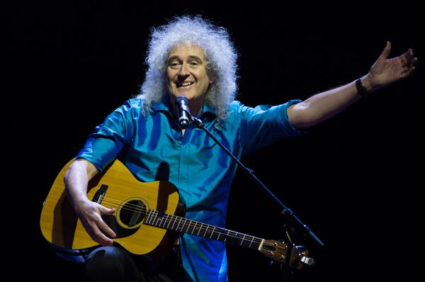 Архивное фото гитариста группы Queen Брайана Мэя Архивное фото гитариста группы Queen Брайана Мэя - Sputnik Казахстан