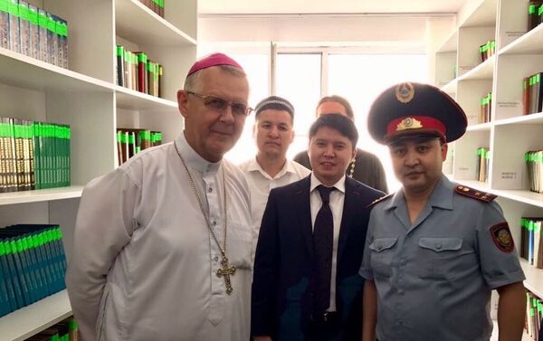 Духовенство посещает колонию строгого режима близ Астаны - Sputnik Казахстан