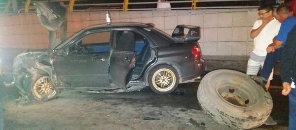 Тройное ДТП в Алматы: у КамАЗа отлетело колесо Тройное ДТП в Алматы: у КамАЗа отлетело колесо - Sputnik Казахстан