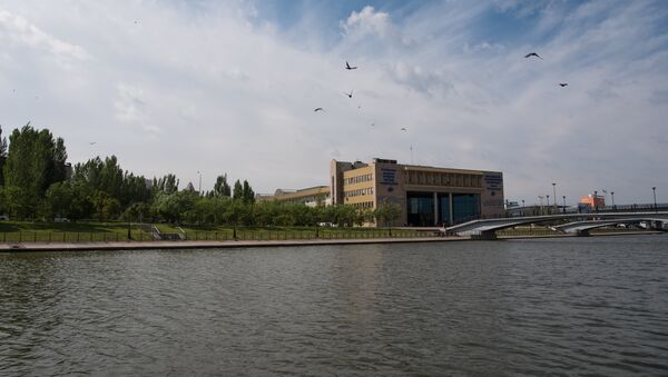 Евразийский университет имени Льва Гумилева на реке Акбулак в Астане - Sputnik Казахстан