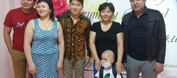 Музарт тобы қатерлі ісікке шалдыққан балалармен кездесті Музарт тобы қатерлі ісікке шалдыққан балалармен кездесті - Sputnik Қазақстан