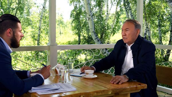 Нурсултан Назарбаев дал интервью телеканалу Россия 24 - Sputnik Казахстан