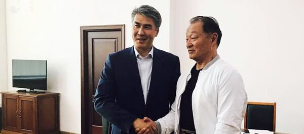 Асет Исекешев и Кэри-Хироюки Тагава Асет Исекешев и Кэри-Хироюки Тагава - Sputnik Казахстан