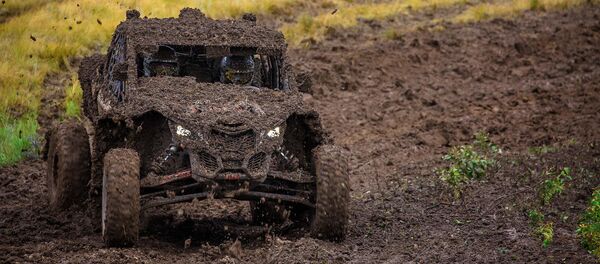 Экипаж блондинок на ралли Шелковый путь Экипаж блондинок на ралли Шелковый путь - Sputnik Казахстан