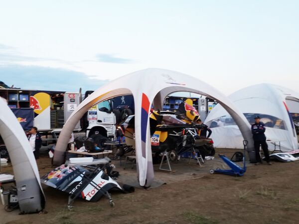 Стоянка для участников ралли Шелковый путь в Астане - Sputnik Казахстан