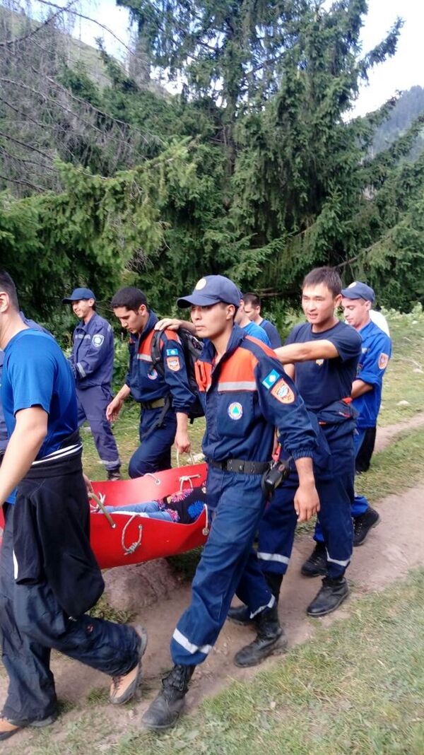 Туристов спасли в горах Алматы  - Sputnik Казахстан