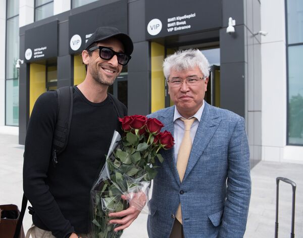 Эдриан Броуди в Астане Эдриан Броуди в Астане - Sputnik Казахстан