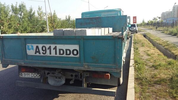 Лада Гранта на улице Жанажол - Sputnik Казахстан