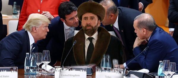 Николас Кейдж в чапане стал героем мемов - Sputnik Казахстан