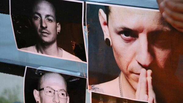 Фанаты группы Linkin Park почтили память Честера Беннингтона - Sputnik Казахстан