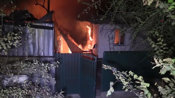 Дома горят в селе Туздыбастау - Sputnik Казахстан