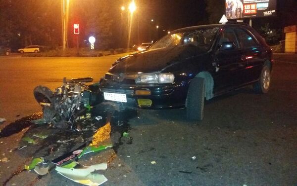 Мотоциклист разбил голову в ДТП на Мустафина-Фрунзе - Sputnik Казахстан