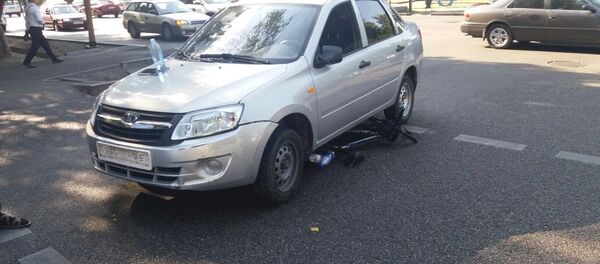 Машина сбила велосипедиста в Алматы - Sputnik Казахстан