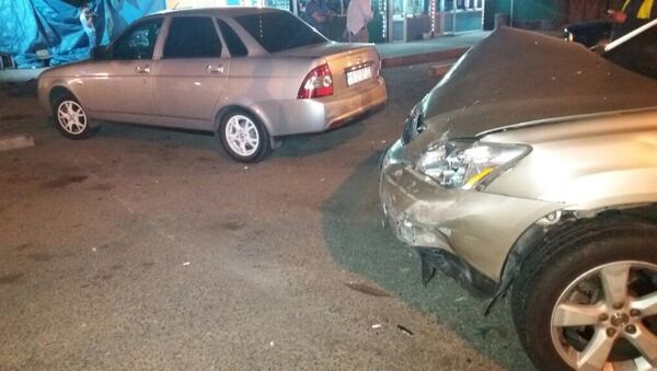 Lexus столкнулся в Mercedes в Алматы - Sputnik Казахстан
