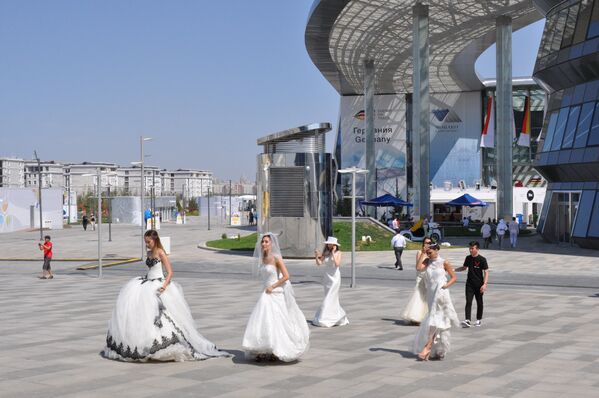 Невесты на ЭКСПО - Sputnik Казахстан