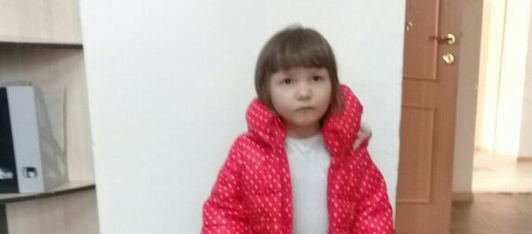 Полиция Астаны разыскивает родных маленькой девочки Полиция Астаны разыскивает родных маленькой девочки - Sputnik Казахстан