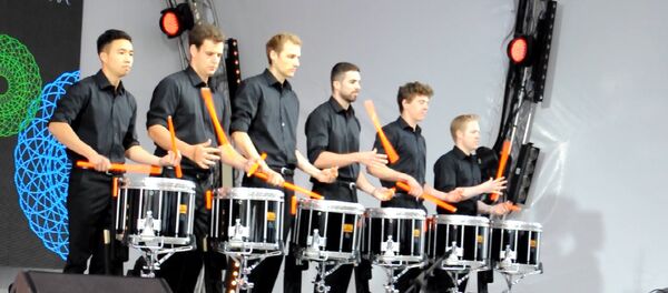 Почувствуй ритм: шоу барабанщиков-экстремалов на ЭКСПО-2017 Почувствуй ритм: шоу барабанщиков-экстремалов на ЭКСПО-2017 - Sputnik Казахстан