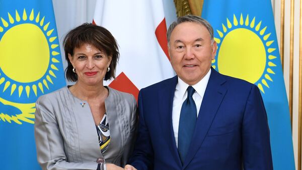 Президент Республики Казахстан Нурсултан Назарбаев встретился с главой Швейцарской Конфедерации Дорис Лойтхард - Sputnik Казахстан
