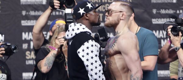 Флойд Мейвезер-младший и Конор Макгрегор - Sputnik Казахстан